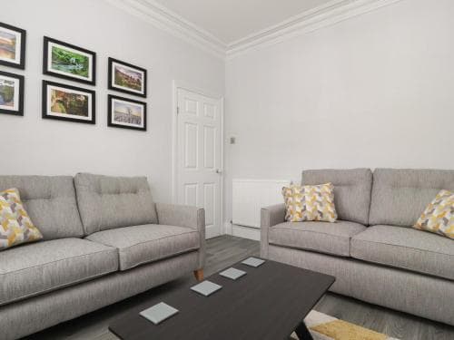 Acorn Cottage Image 9