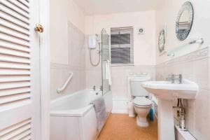 Sea View Cottage, Dunsley Image 2