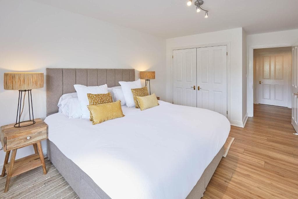 Host & Stay - Freshwater View Image 3