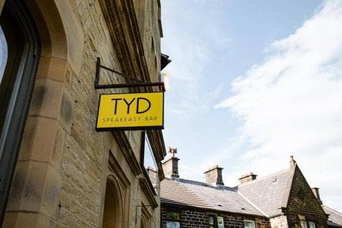 ST MARYS APARTMENT - One bedroom modern accommodation in charming market town in the Peak District, UK Image 2