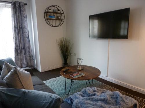 Sun Gardens Luxe 2 Bed 2 Bath Apartment Image 3