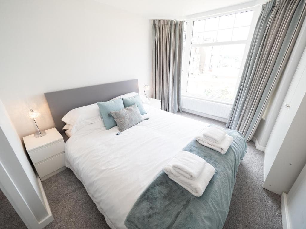 Sea View House Image 1