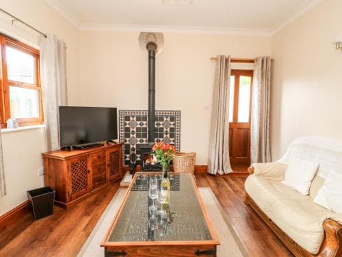 Gromit Cottage Image 3