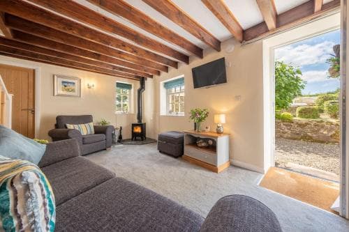 White Rose Cottage Image 2