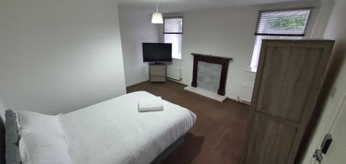 24hr SELF CHECK IN APARTMENT CENTRAL BARNSLEY Image 1