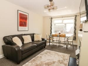 Freyja Cottage Image 2