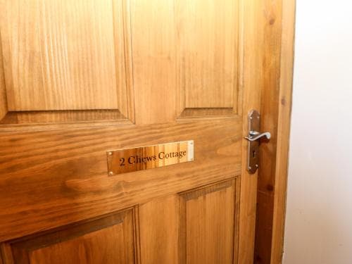 2 Chews Cottage Image 3