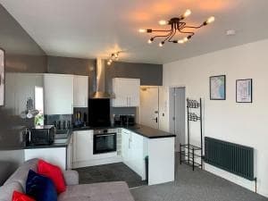 Lighthouse View - Amazing sea and beach view - Free Sky TV including Sports and Movies - Fast WIFI Image 2