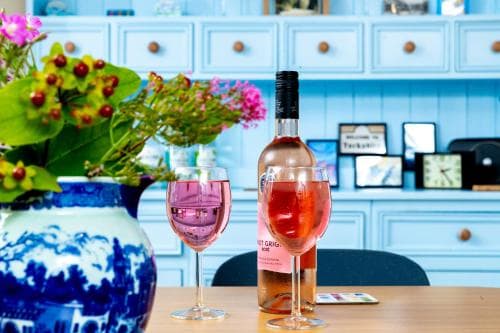 Number Seven Image 2