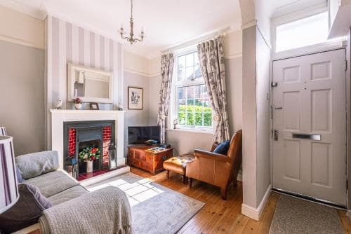 15 Brownlow Street Image 2