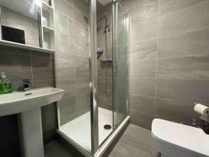 Practical Apartment in Prime Location Image 2