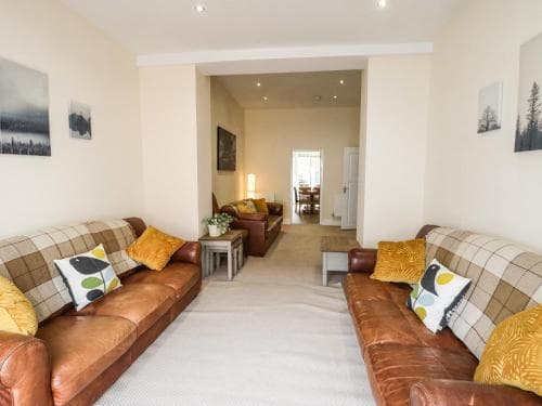 4 Normanby Terrace Image 3