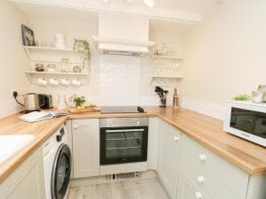 Lily Cottage Image 1