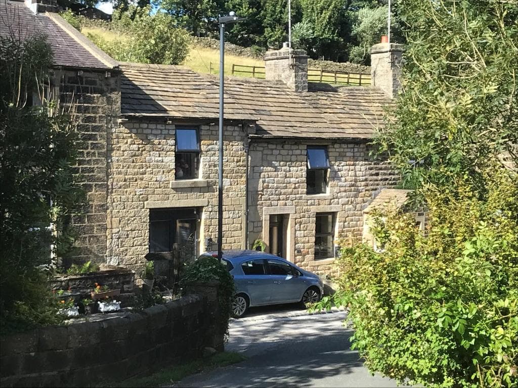 Squirrel cottage Image 3