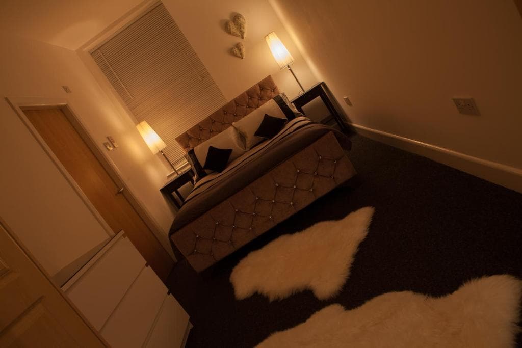 Station Suite – Simple2let Serviced Apartments Image 1