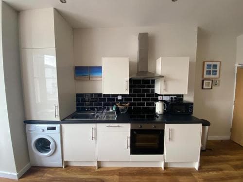 One Abbey Court Image 1