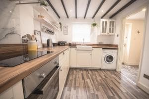 Poacher's Cottage Image 3