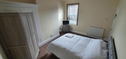 APARTMENT in CENTRAL DONCASTER Image 3