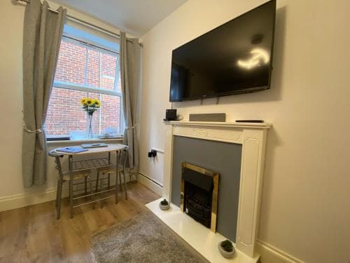 Hidden Gem Cottage, Driffield Image 3