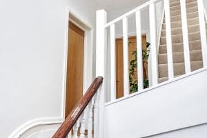 Cosy Studio Apartment with Balcony Image 2