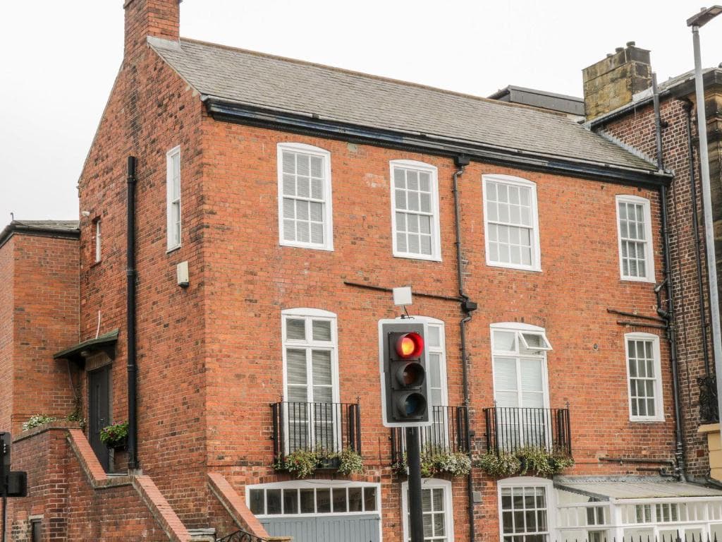 7a Belvoir Terrace Image 1