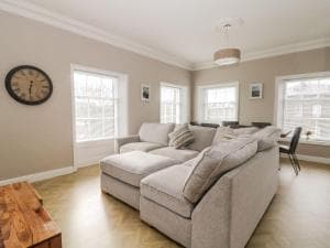 7a Belvoir Terrace Image 2