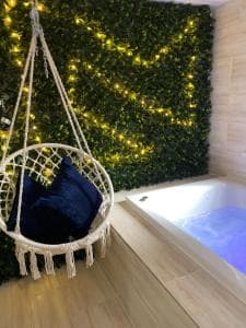 Luxe bungalow Bradford Image 2