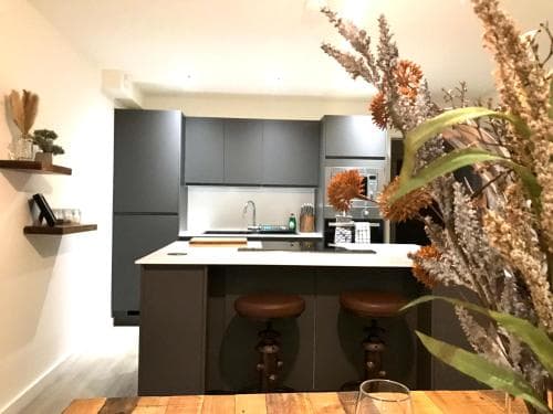 EXCLUSIVE and MODERN - Bradford City Centre- 85" Cinema TV Image 2