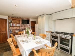 Jigsaw Cottage Image 2