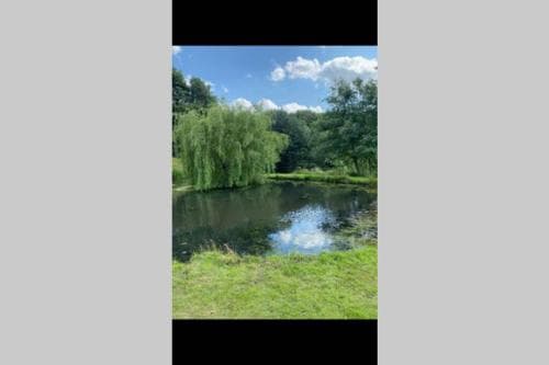 Coach House, 5.8 Acres with hot Tub and Lake Image 3