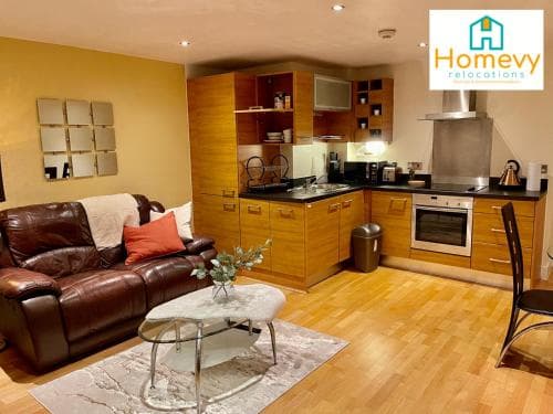 1 Bedroom Apartment by Homevy Relocations Short Lets & Serviced Accommodation Leeds Dock - Stylish and Convenient Image 2