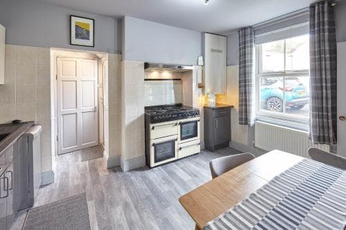 Host & Stay - May House Image 3