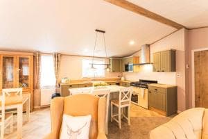 Cherry Lodge with Hot Tub Image 2