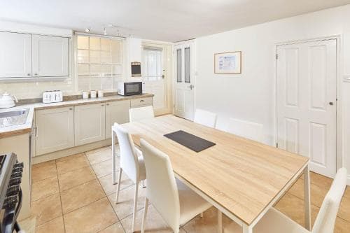 Host & Stay - Princess Place Studio Image 6