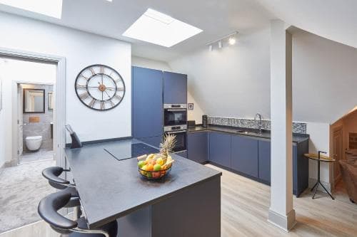 Host & Stay - 9 Highfield House Image 3