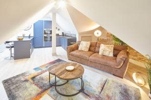 Host & Stay - 9 Highfield House Image 2