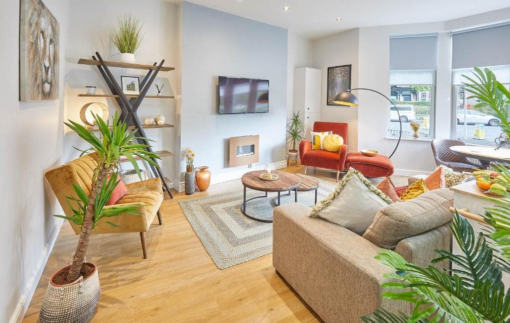 Host & Stay - The Regency Image 1