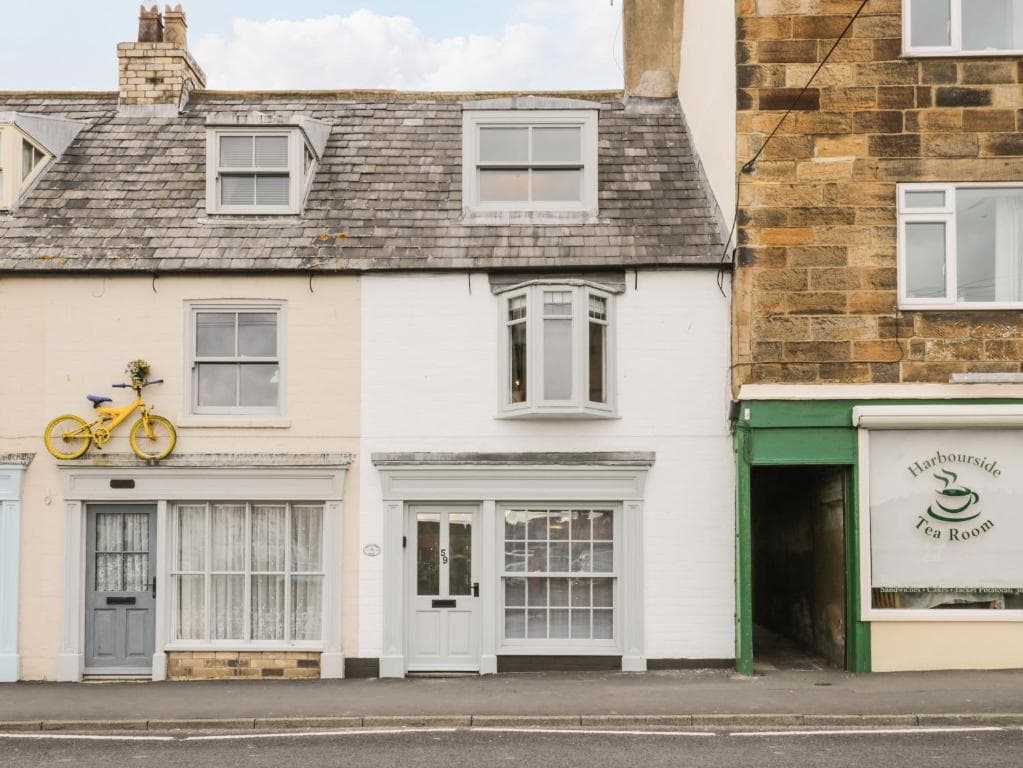 Swallows Nest Image 3