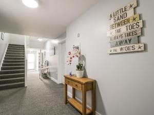 Apartment 4, Scarborough Image 12