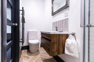 BOOTique House - Luxury Group Accommodation in Wakefield Image 1