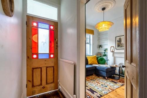 Farndale Den Image 3