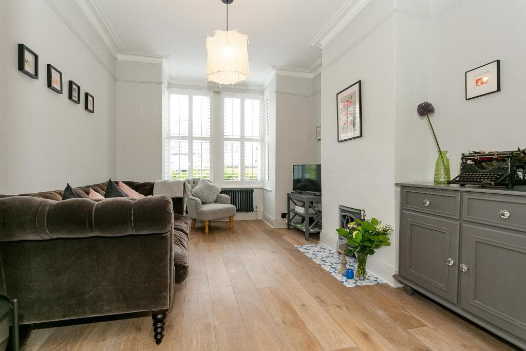 Strawberry Dale Victorian Terrace Image 1