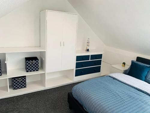 Harbour Walk Image 2