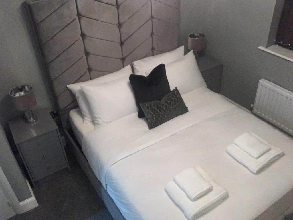 Apperley Bridge View - Modern Cosy & Comfortable Image 1