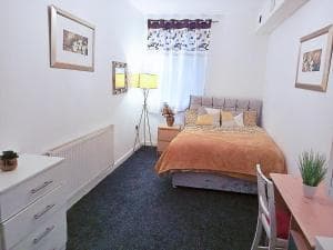 DOUBLE ROOM CLOSE TO BRADFORD UNIVERSITY AND CITY CENTRE Image 2