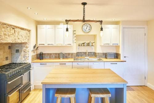 Host & Stay - The Old Dairy Image 2