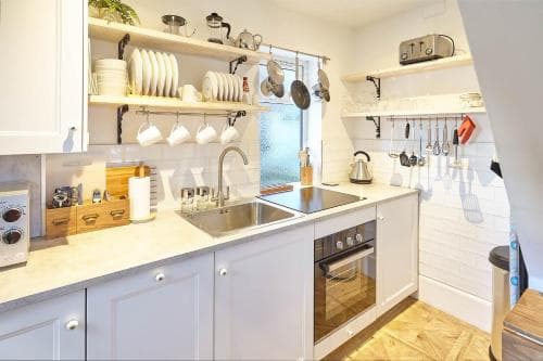 Host & Stay - Albion Cottage Image 2