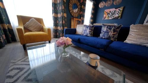 Crows Nest - Sleeps 6 nr North Bay beach and town Image 3