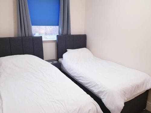 The Harrington 2 Bedroom House Doncaster - Hosted by Seren Property Image 3