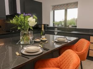 Ingleborough Lodge Image 2